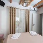 Punda Paros Villa Piso Livadi