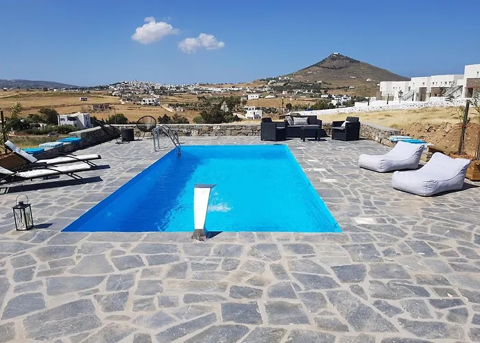 Punda Paros Villa *
